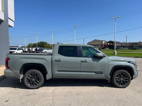 Used 2024 Toyota Tundra Platinum AWD/4WD image 7