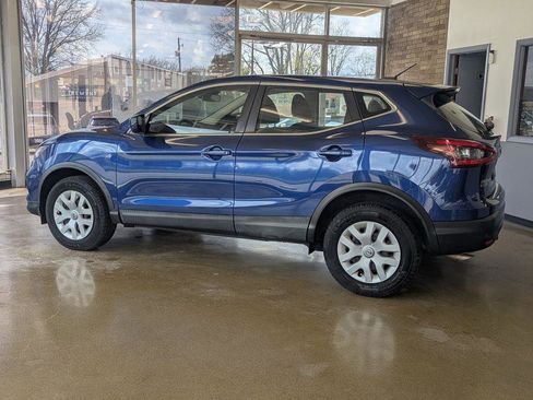 Used 2020 Nissan Rogue Sport S FWD image 4