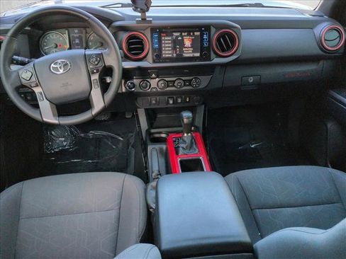 Used 2019 Toyota Tacoma TRD Off-Road image 17