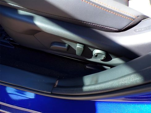 Certified 2025 Subaru Crosstrek 2.5i Limited image 17