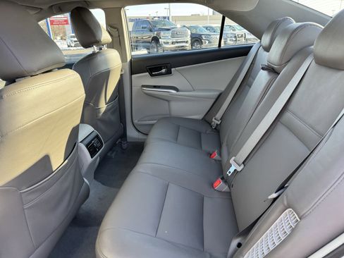 Used 2014 Toyota Camry XLE image 34