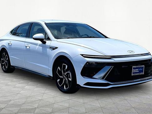 Certified 2025 Hyundai Sonata SEL FWD image 5