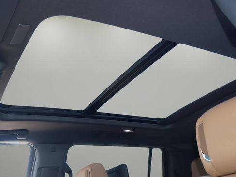 New 2026 Cadillac Escalade ESV Luxury w/ LPO, Floor Liner Package RWD image 26