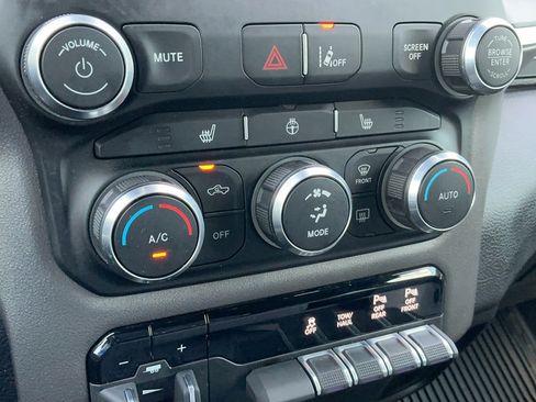 Used 2021 RAM 1500 Lone Star AWD/4WD image 16