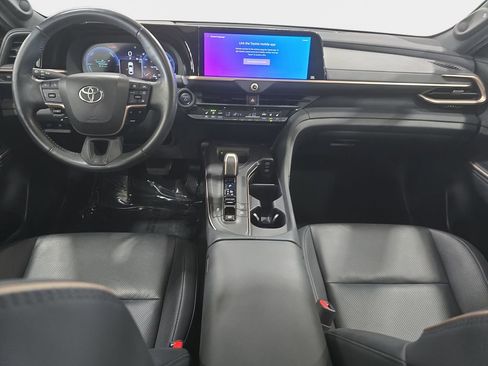 Used 2023 Toyota Crown AWD/4WD image 10