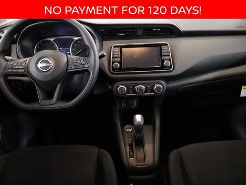 New 2025 Nissan Kicks Play S image 9