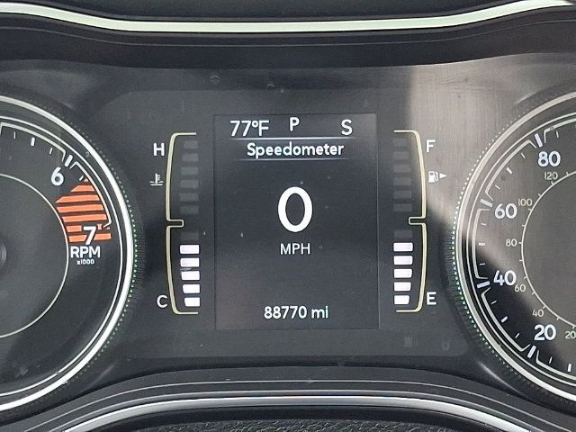 Used 2020 Jeep Cherokee Latitude Plus AWD/4WD image 36