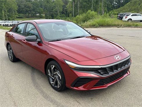 New 2025 Hyundai Elantra SEL image 7