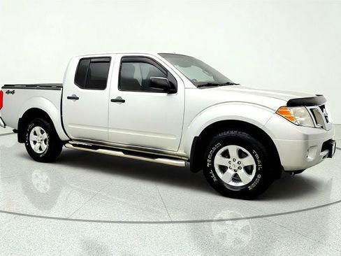 Used 2013 Nissan Frontier SV w/ SV Value Truck Pkg AWD/4WD image 3
