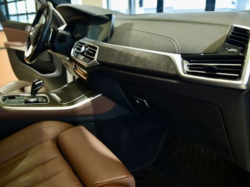 Used 2022 BMW X5 xDrive40i w/ Premium Package image 26