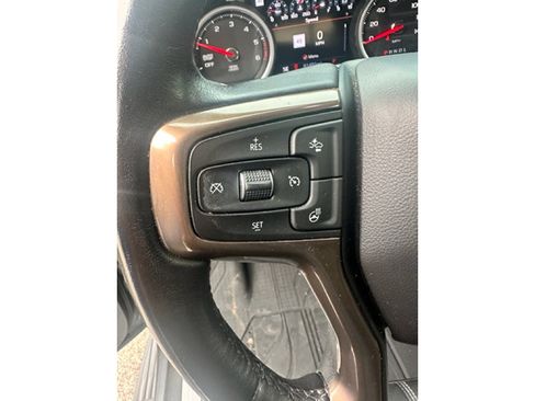 Used 2021 Chevrolet Silverado 1500 High Country w/ Technology Package image 11