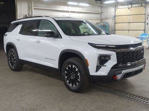 New 2026 Chevrolet Traverse Z71 w/ Enhanced Driving Package AWD/4WD image 1