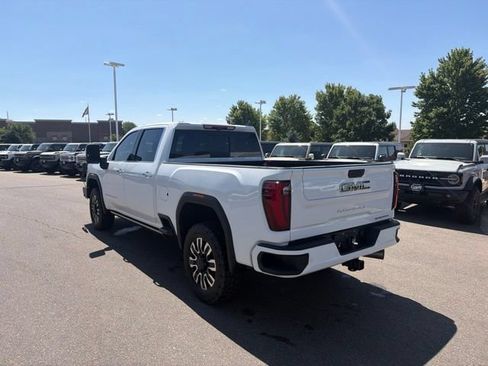 Used 2024 GMC Sierra 3500 Denali Ultimate AWD/4WD image 6
