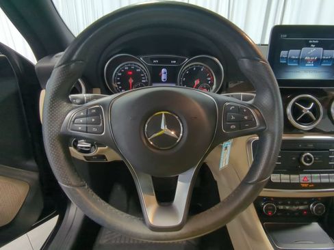 Used 2018 Mercedes-Benz CLA 250 4MATIC image 26