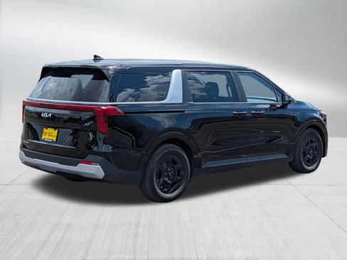 Certified 2026 Kia Carnival FWD image 7
