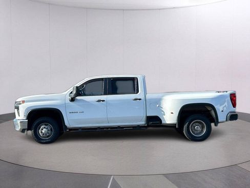 Used 2021 Chevrolet Silverado 3500 W/T w/ Gooseneck/5TH Wheel Package AWD/4WD image 2