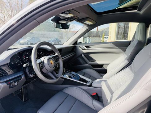 Used 2024 Porsche 911 Carrera image 7