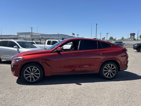 Used 2021 BMW X6 sDrive40i w/ M Sport Package RWD image 2