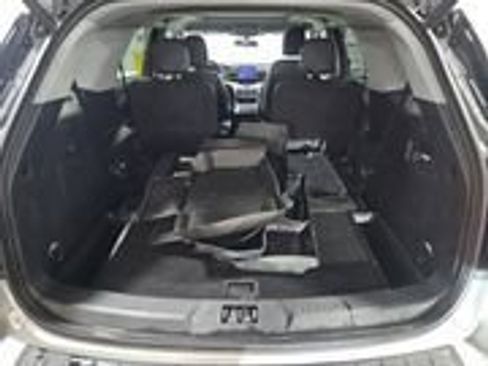 Used 2023 Ford Explorer XLT w/ Equipment Group 202A AWD/4WD image 18