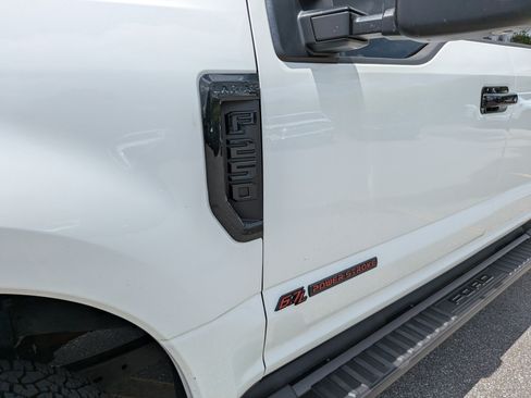 Used 2021 Ford F250 Lariat w/ Lariat Ultimate Package AWD/4WD image 10