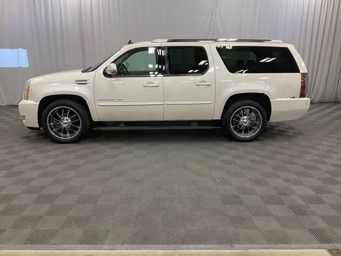 Used 2013 Cadillac Escalade ESV Premium AWD/4WD image 14