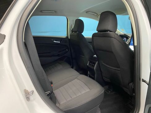 Used 2024 Ford Edge SE w/ Black Appearance Package image 40