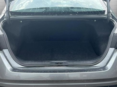 Used 2025 Nissan Altima 2.5 SV FWD image 10
