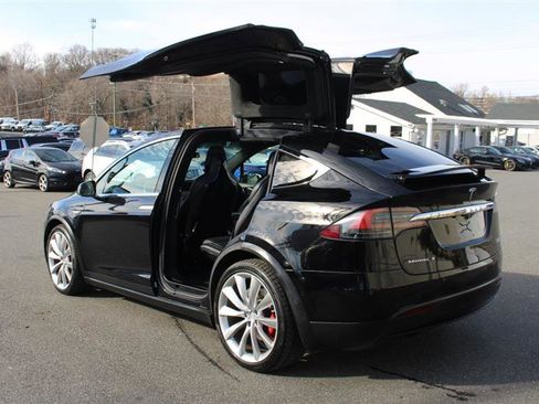 Used 2016 Tesla Model X P90D image 6