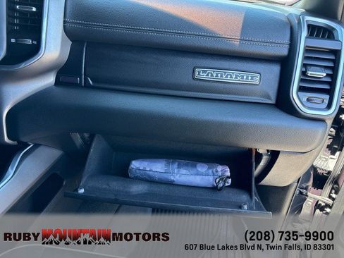 Used 2021 RAM 1500 Laramie w/ Sport Appearance Package AWD/4WD image 18