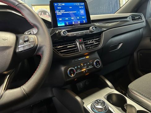 Used 2025 Ford Escape ST-Line AWD/4WD image 20