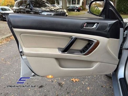 Used 2007 Subaru Outback 2.5i image 28