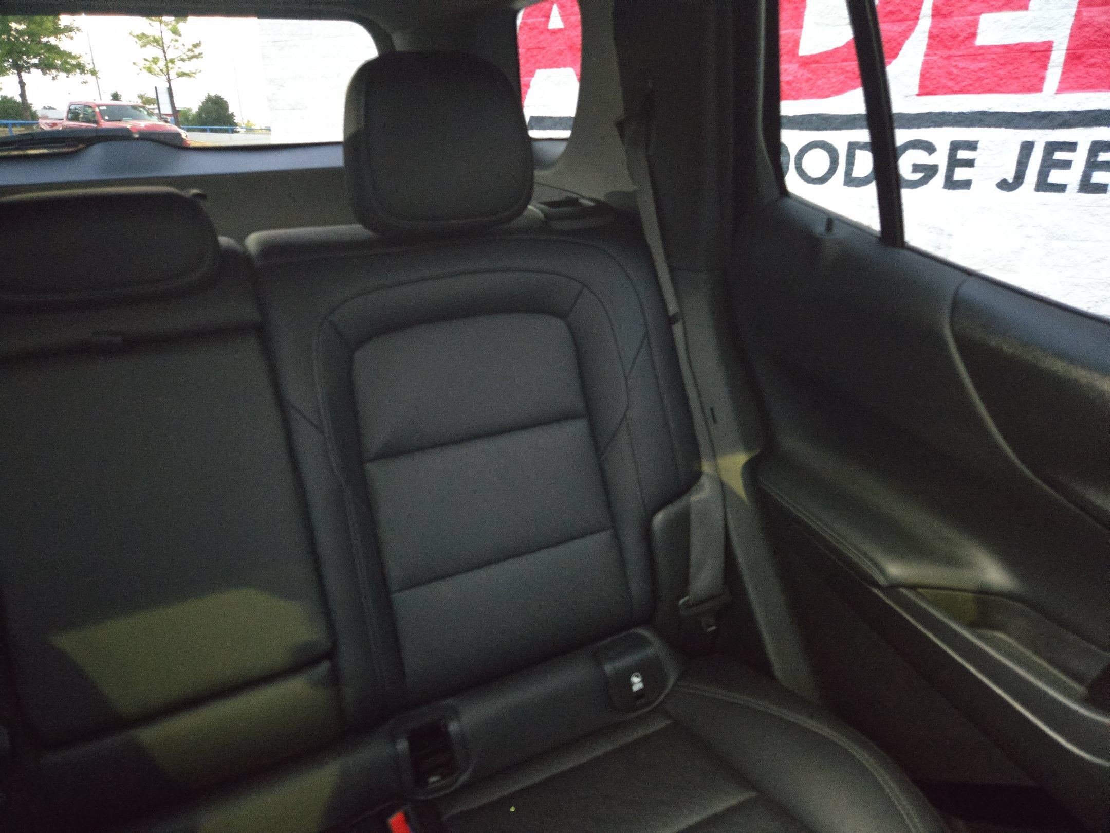 Used 2025 Chevrolet Equinox LT w/ Convenience Package II FWD image 14
