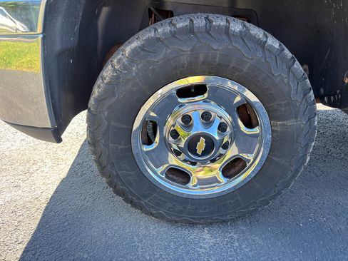 Used 2011 Chevrolet Silverado 2500 W/T w/ Snow Plow Prep Package image 20