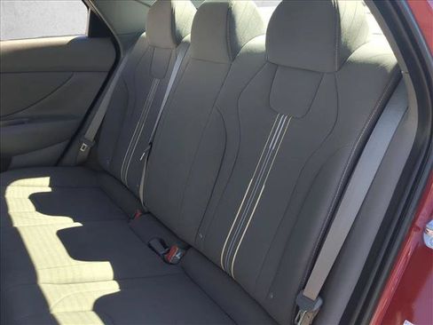 Used 2023 Hyundai Elantra SEL w/ Convenience Package FWD image 18