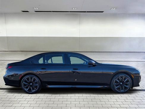 New 2026 BMW 740i xDrive image 6