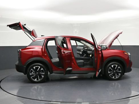 New 2026 Nissan Kicks SV w/ SV Premium Package AWD/4WD image 35