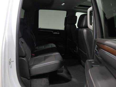 Used 2024 GMC Sierra 3500 Denali w/ Denali Reserve Package AWD/4WD image 21