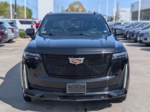 Used 2021 Cadillac Escalade Sport Platinum image 2