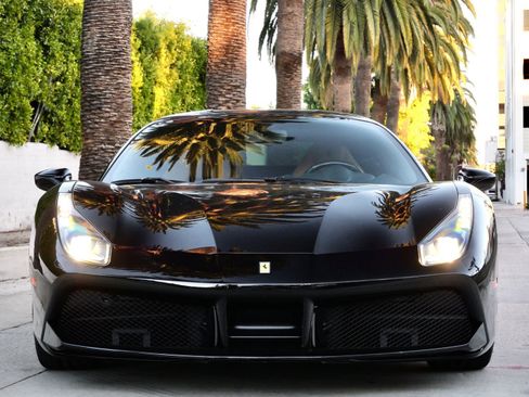 Used 2016 Ferrari 488 GTB image 2