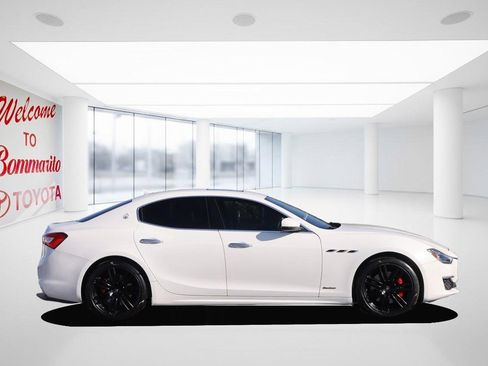 Used 2018 Maserati Ghibli S GranLusso image 5