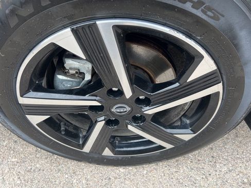 Certified 2024 Nissan Sentra SV image 39