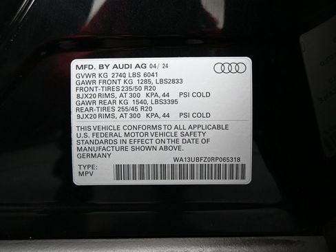 Used 2024 Audi Q4 e-tron Premium Plus w/ Premium Plus image 9