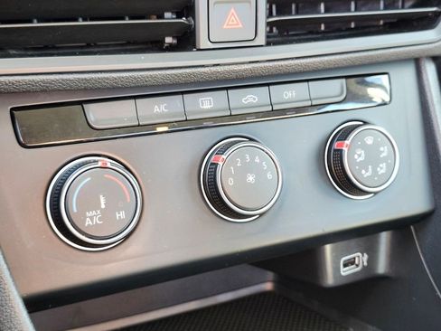 Used 2019 Volkswagen Jetta S image 20