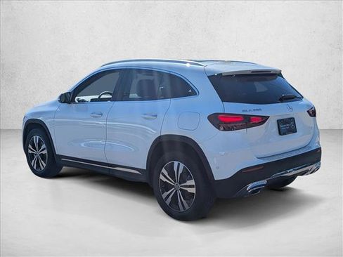 Certified 2026 Mercedes-Benz GLA 250 image 8