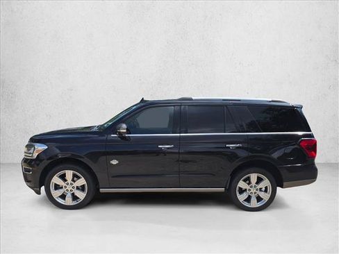 Used 2024 Ford Expedition King Ranch RWD image 8