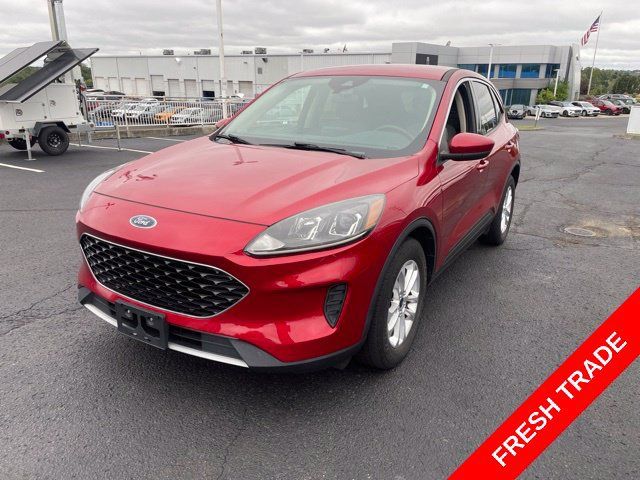 Used 2020 Ford Escape SE FWD image 1