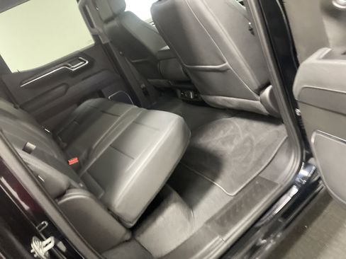 Used 2025 GMC Sierra 1500 SLT image 21
