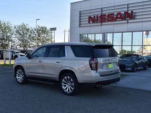 Used 2021 Chevrolet Tahoe Premier w/ Premium Package image 7