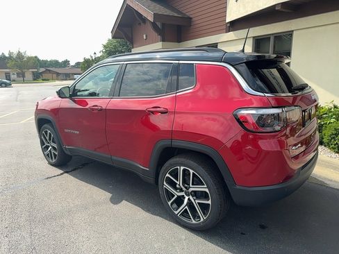 New 2025 Jeep Compass Limited image 14
