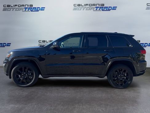 Used 2019 Jeep Grand Cherokee Altitude image 8